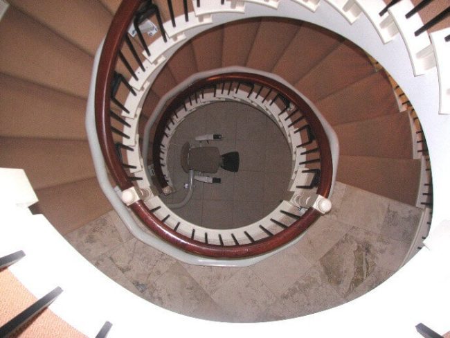 Long Indoor Flow 2 Curved Rail Stairlift